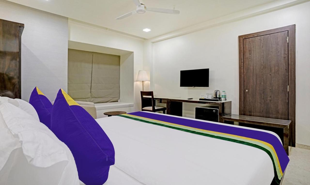 Treebo Premium Golden Bliss Trimurti Nagar Square Hotel Nagpur